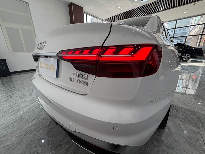 Audi A4L 2022 40 TFSI — фото 9