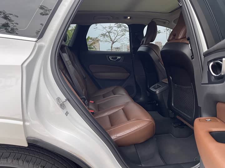 Volvo XC60 2020 T 5 4 WD — фото 14