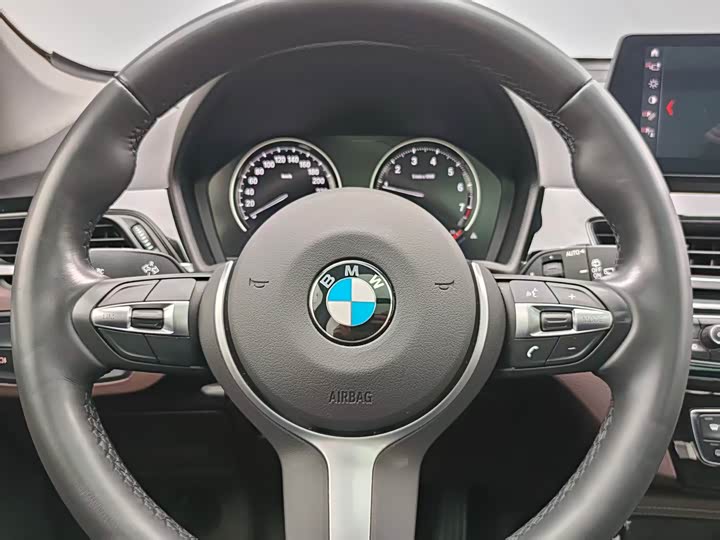 BMW X1 2020 s Drive 20 Li — фото 14