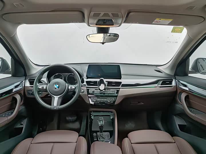 BMW X1 2020 s Drive 20 Li — фото 17