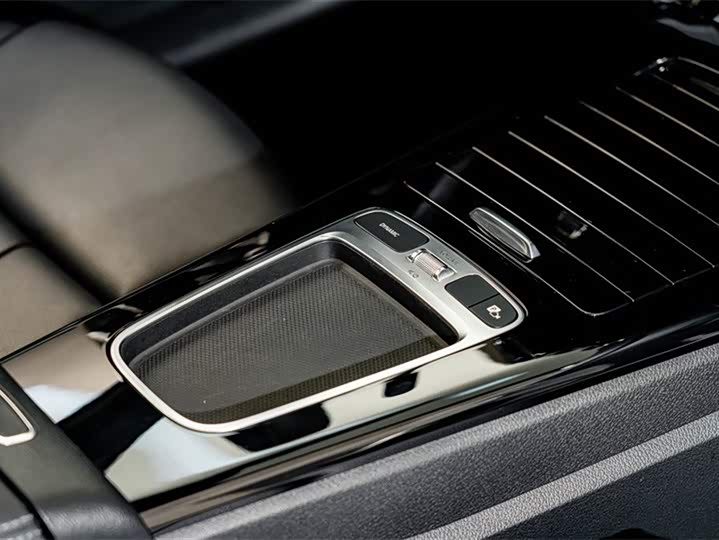 Mercedes-Benz A-Class 2024 A 180 L — фото 19