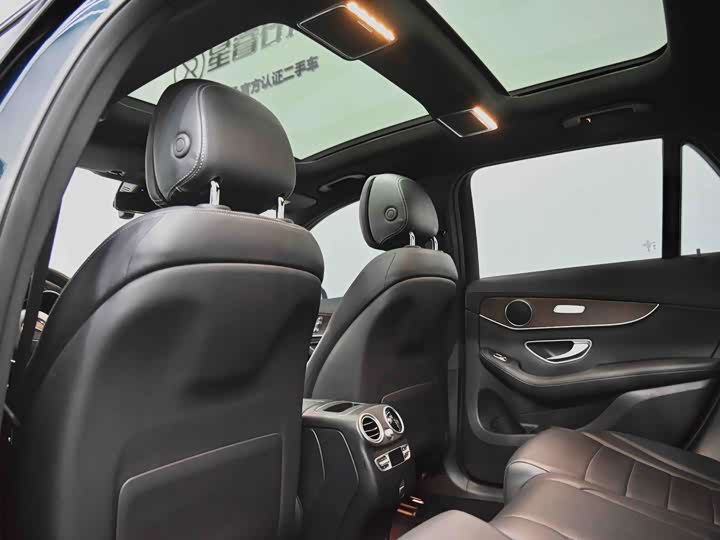 Mercedes-Benz GLC 2021 GLC 260 L 4 MATIC Luxury — фото 31