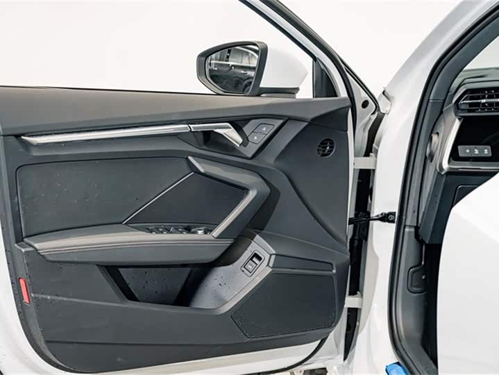 Audi A3 2024 A 3 L Limousine 35 TFSI Sport — фото 15