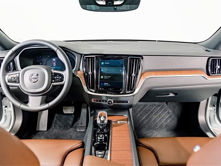 Volvo S60 2024 B 4 — фото 11