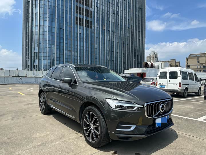 Volvo XC60 2020 T 5 4 WD — фото 3