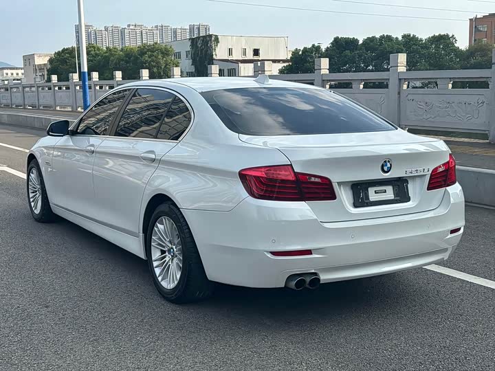 BMW 5-Series 2014 525 Li Leading — фото 4