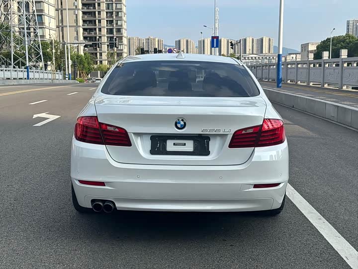 BMW 5-Series 2014 525 Li Leading — фото 5