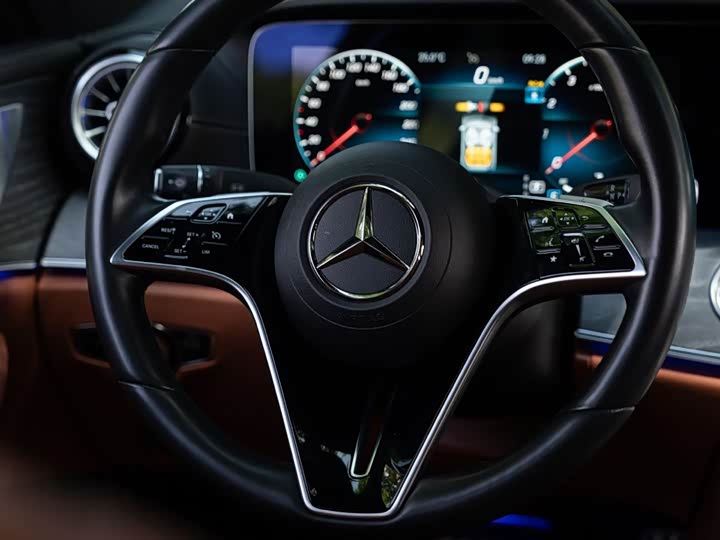 Mercedes-Benz CLS 2023 CLS 300 — фото 8
