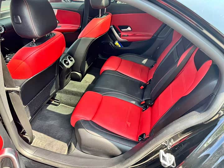 Mercedes-Benz A-Class 2022 AMG A 35 L 4 MATIC — фото 11