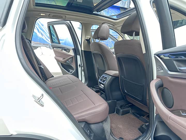 BMW X3 2021 x Drive 25i — фото 13
