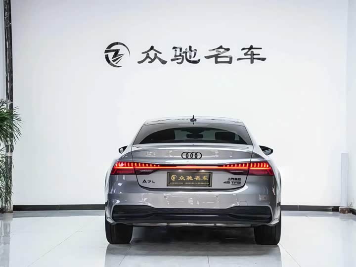 Audi A7L 2022 45 TFSI quattro S-line — фото 11