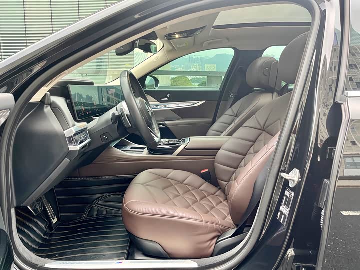 BMW 7 Series 735Li M спортпакет — фото 7