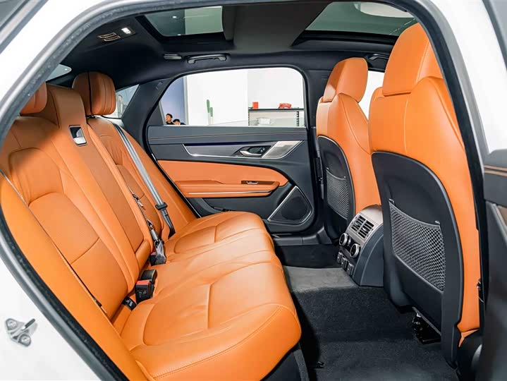 Jaguar XFL 2024 2.0 T P 300 4 WD — фото 23