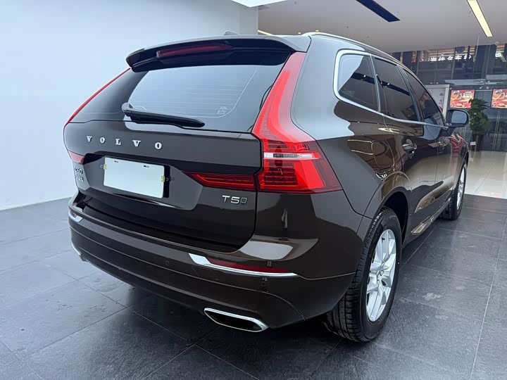 Volvo XC60 2021 T 5 4 WD — фото 9