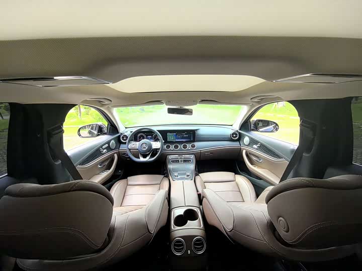 Mercedes-Benz E-Class 2020 E 260 L Sport — фото 13