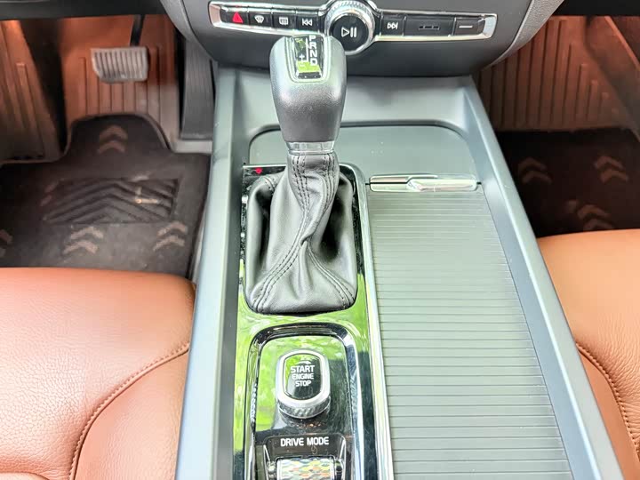 Volvo S60 2020 T 4 — фото 17