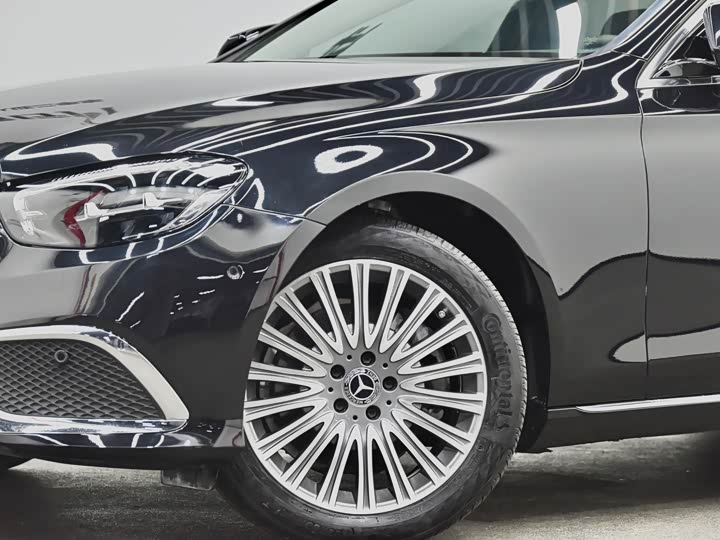 Mercedes-Benz E-Class 2022 E 300 L Luxury — фото 30