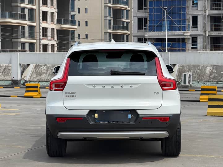 Volvo XC40 2020 T 3 — фото 11