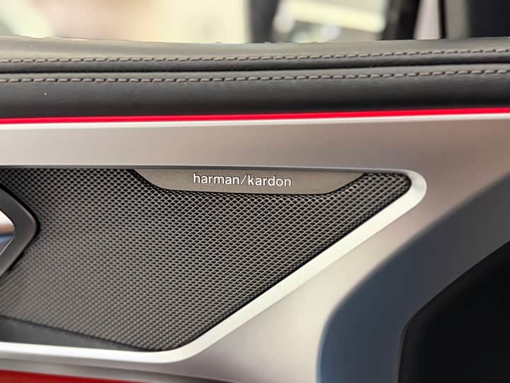 BMW 8-Series 2019 840i M — фото 9