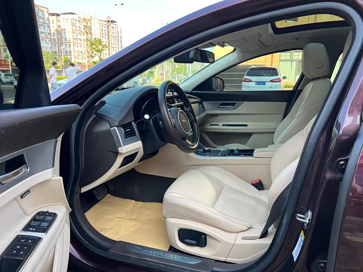 Jaguar XFL 2017 XFL 2.0 T 240 PS — фото 11