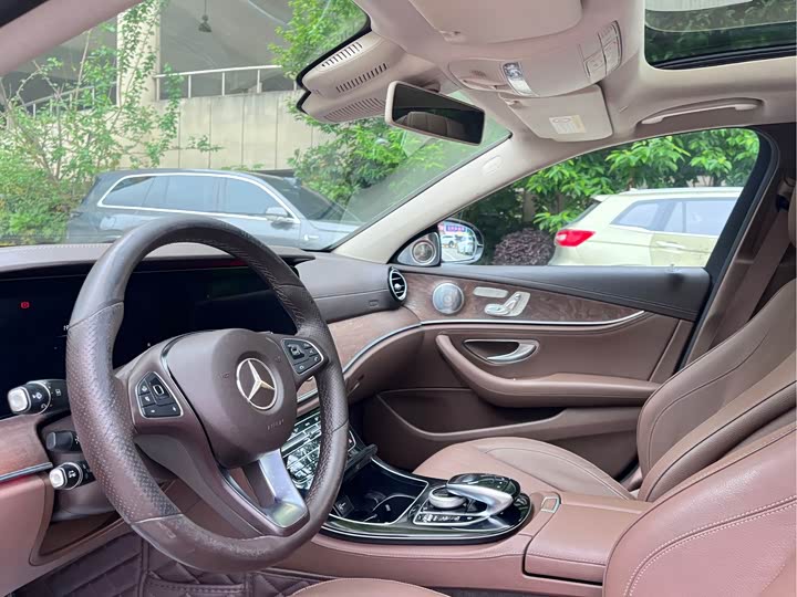 Mercedes-Benz E-Class 2017 E 320 L 4 MATIC — фото 10