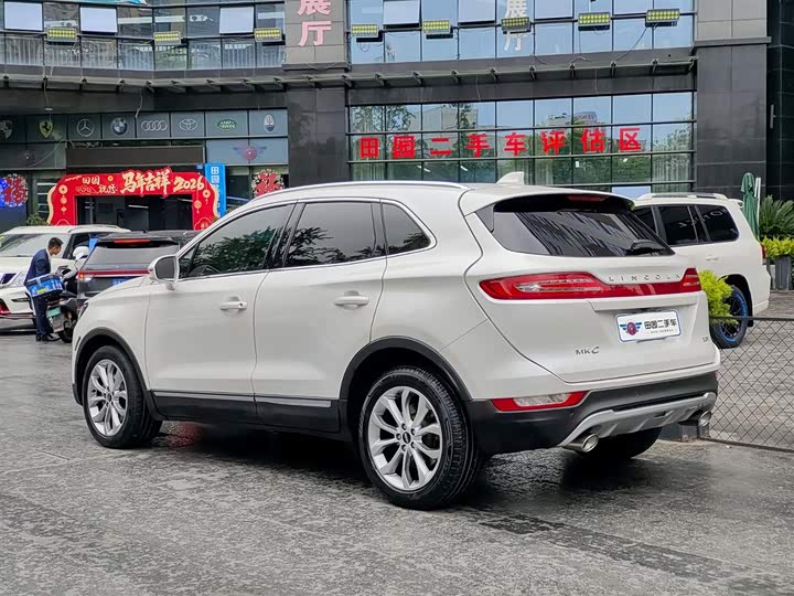 Lincoln MKC 2017 2.0 T 2 WD — фото 4