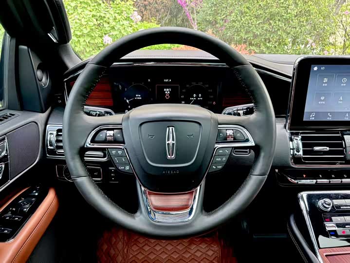 Lincoln Navigator — фото 9