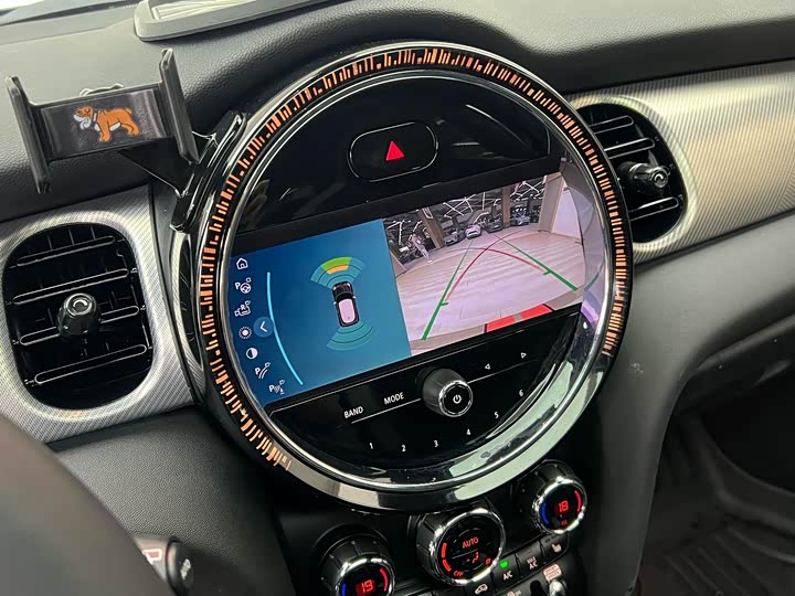 MINI Hatch — фото 15