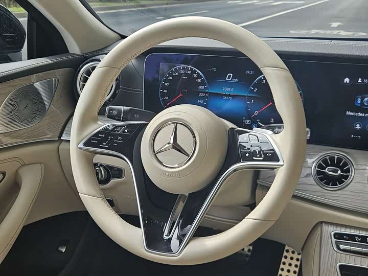 Mercedes-Benz CLS 2023 CLS 300 — фото 11
