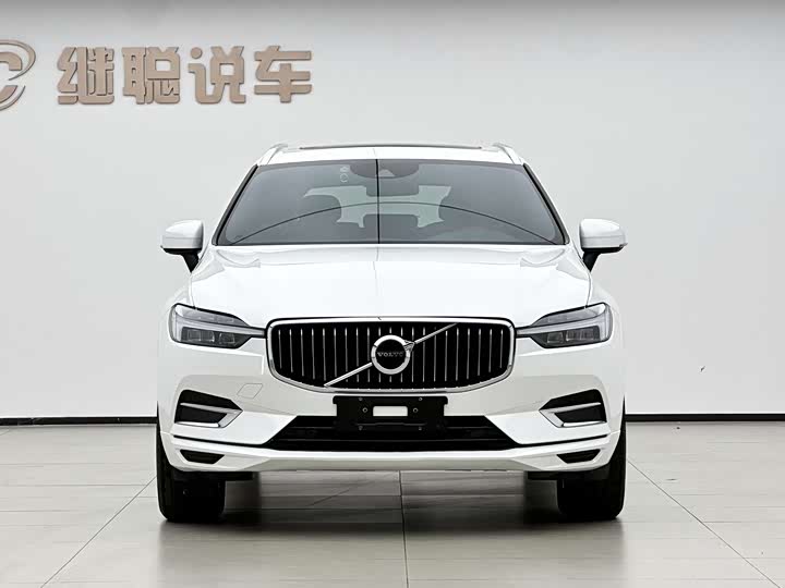 Volvo XC60 2021 T 5 4 WD — фото 2