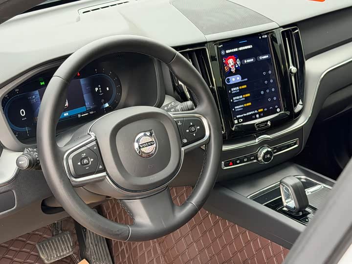 Volvo XC60 2023 B 5 4 WD — фото 9