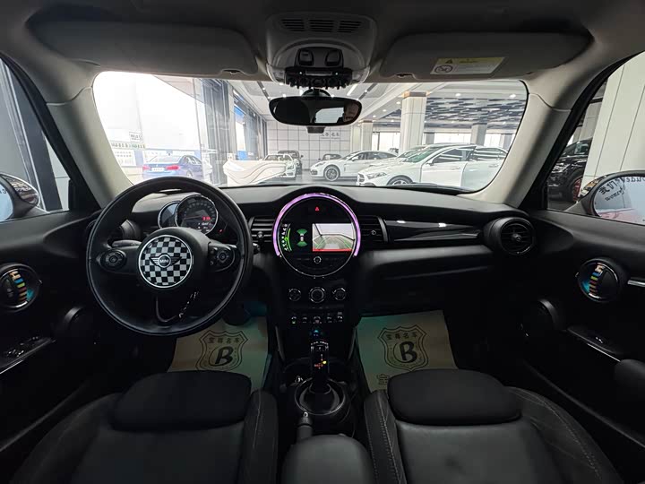 MINI Hatch — фото 10