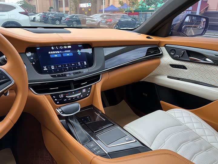 Cadillac CT6 2016 40 T Leading — фото 16