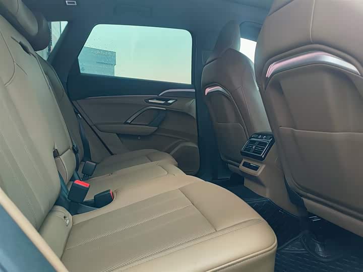 Audi Q5L 2026 2.0 T Luxury — фото 6