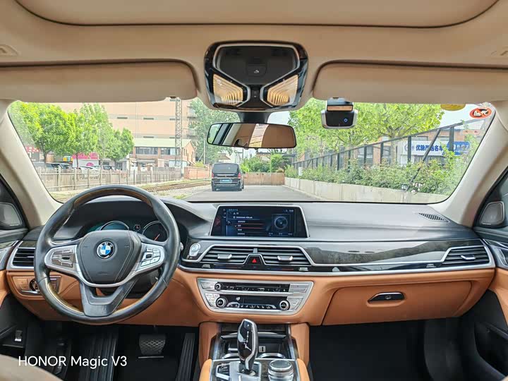 BMW 7-Series 2016 730 Li Luxury — фото 12
