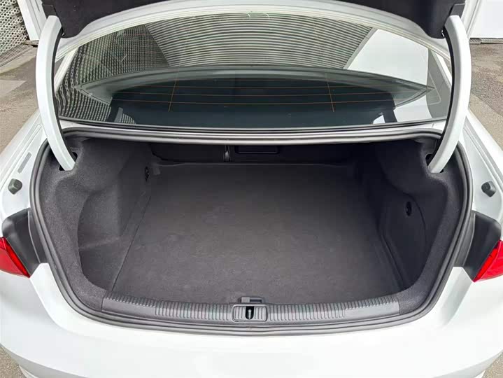 Audi A3 2015 Limousine 35 TFSI — фото 17