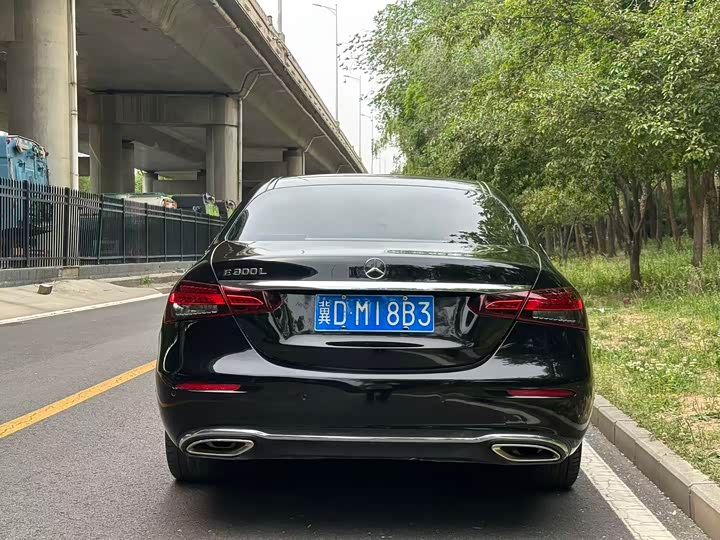 Mercedes-Benz E-Class 2023 E 300 L Luxury — фото 5