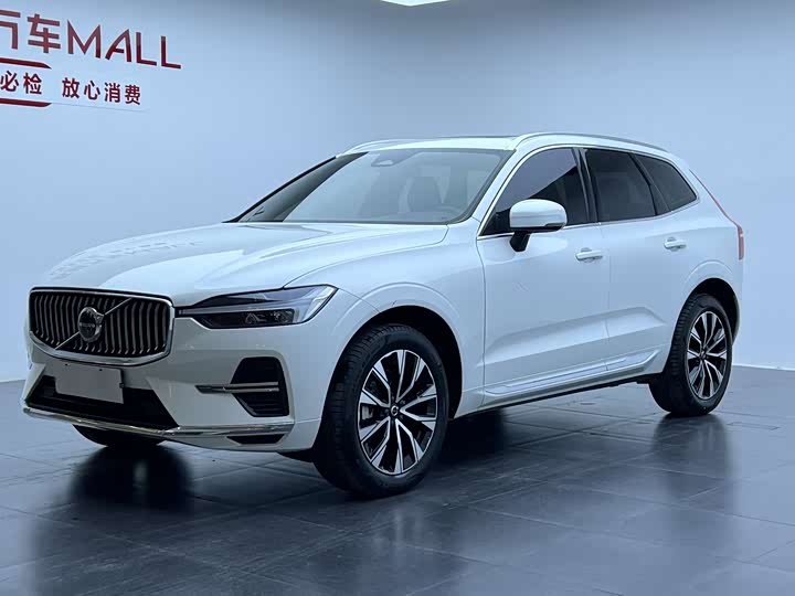 Volvo XC60 2023 B 5 4 WD