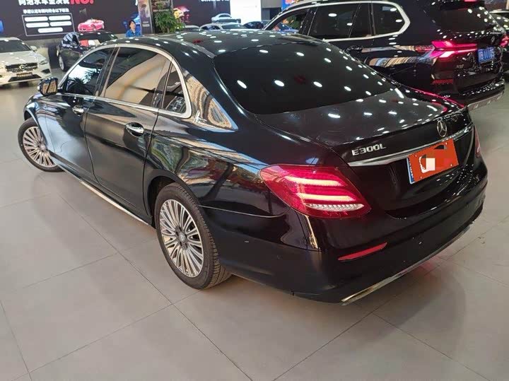 Mercedes-Benz E-Class 2019 E 200 L Sport — фото 3