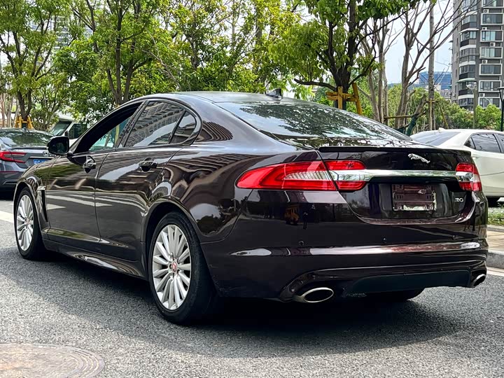 Jaguar XF 2015 XF 3.0 SC R-Sport — фото 7