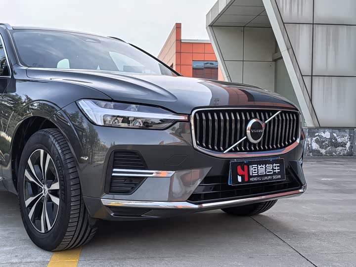 Volvo XC60 2022 B 5 4 WD — фото 24