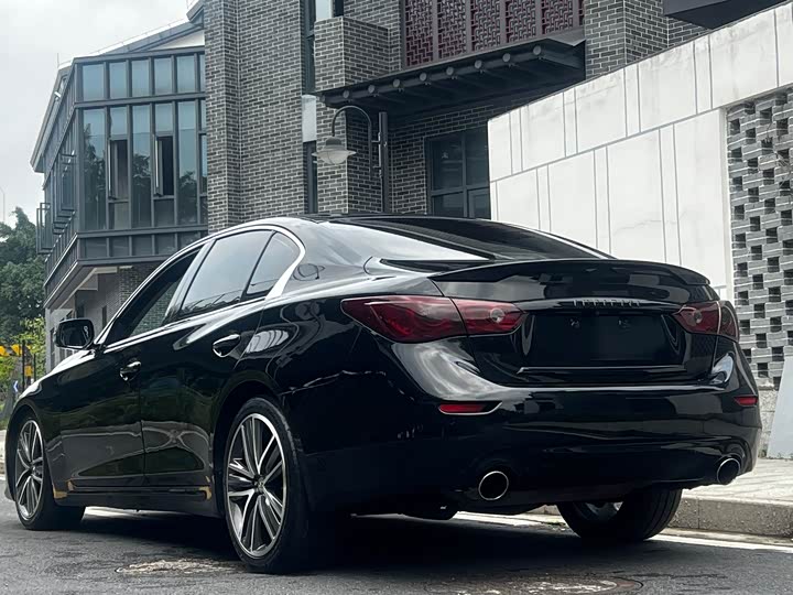 Infiniti Q50L 2015 2.0 T — фото 15