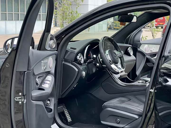 Mercedes-Benz GLC 2018 AMG GLC 63 4 MATIC+ SUV — фото 11