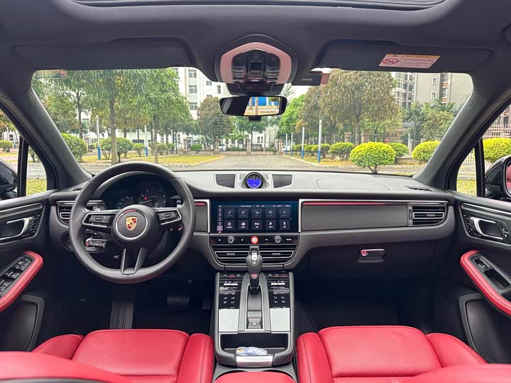 Porsche Macan 2023 Macan 2.0 T — фото 11