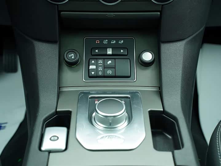 Land Rover Discovery — фото 16