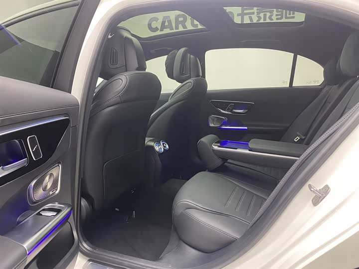 Mercedes-Benz C-Class 2025 C 260 L — фото 19