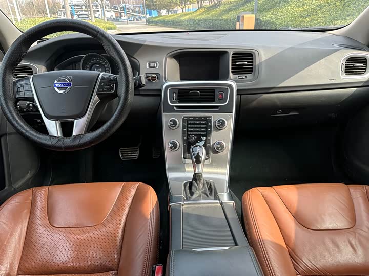 Volvo S60 2015 S 60 L 2.0 T — фото 6