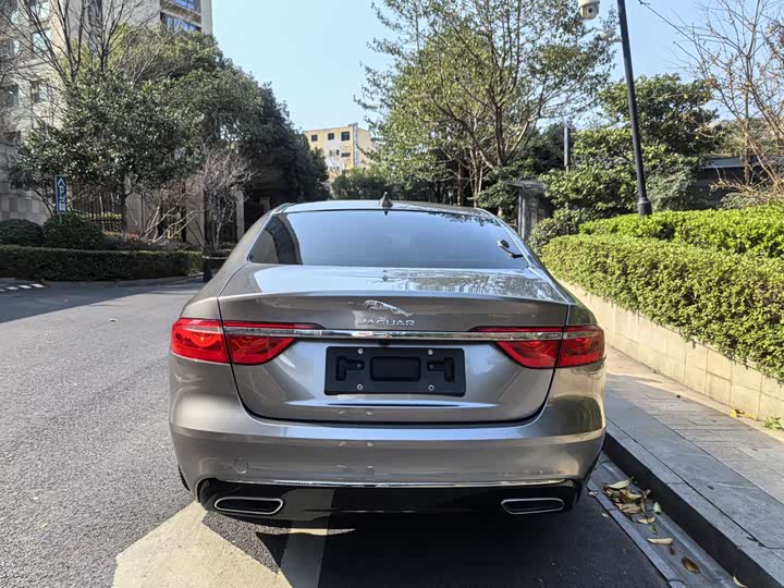 Jaguar XFL 2020 XFL 2.0 T P 250 2 WD — фото 4