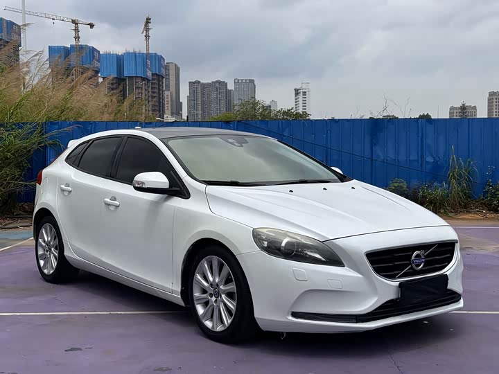 Volvo V40 2015 1.6 T — фото 3