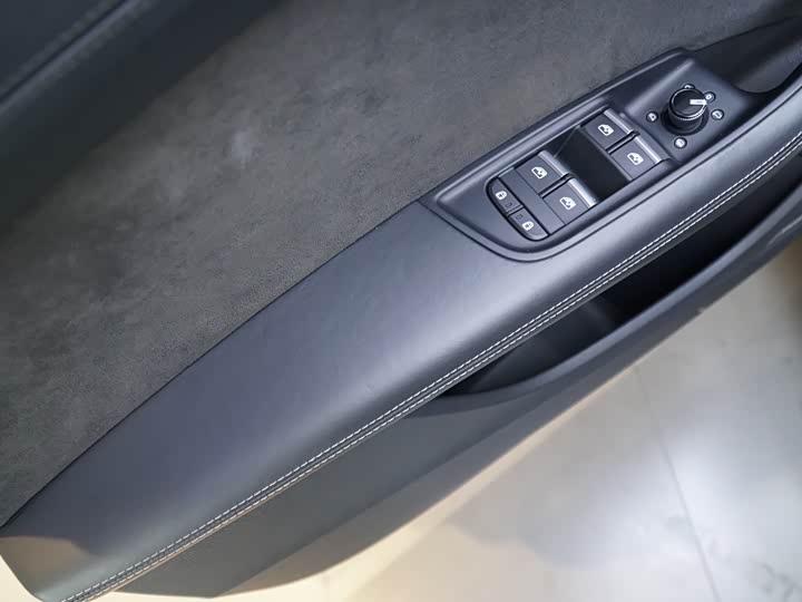 Audi Q8 2019 55 TFSI — фото 13
